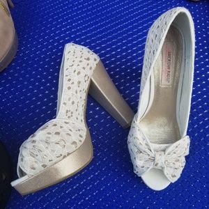 Lace Platform Pumps